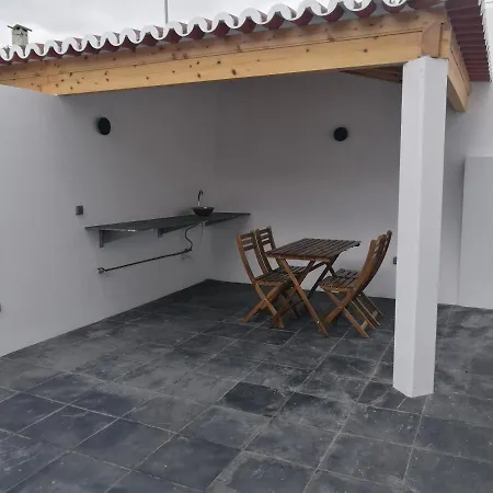A Casinha * Angra do Heroismo