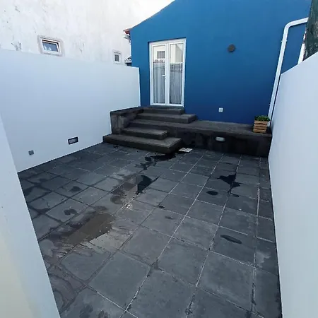 شقة A Casinha أنغرا دو إِراويزو